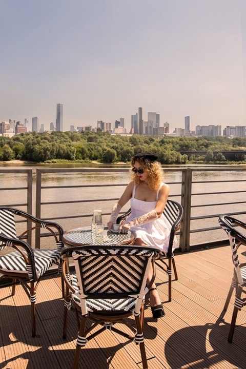 Krzesło CAFE AZURE biały / czarny Krzesło CAFE AZURE biały / czarny